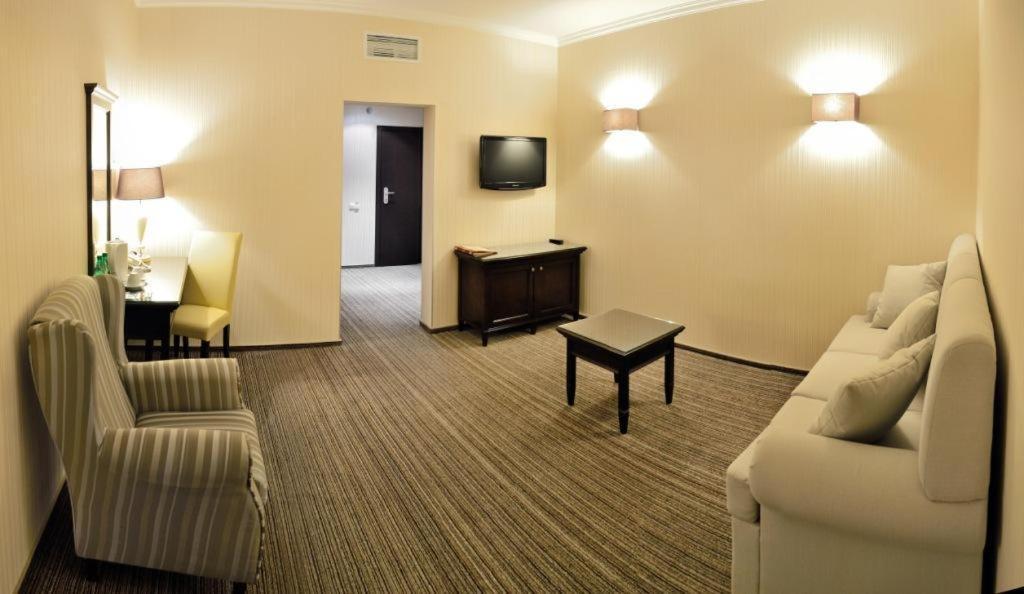 Optima Collection Zhytomyr Hotel Exterior photo