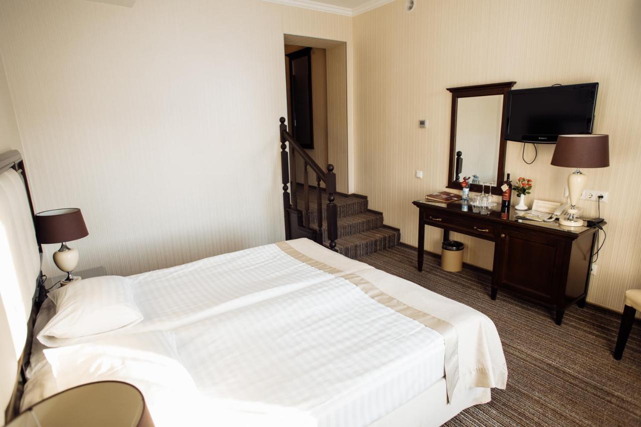 Optima Collection Zhytomyr Hotel Exterior photo